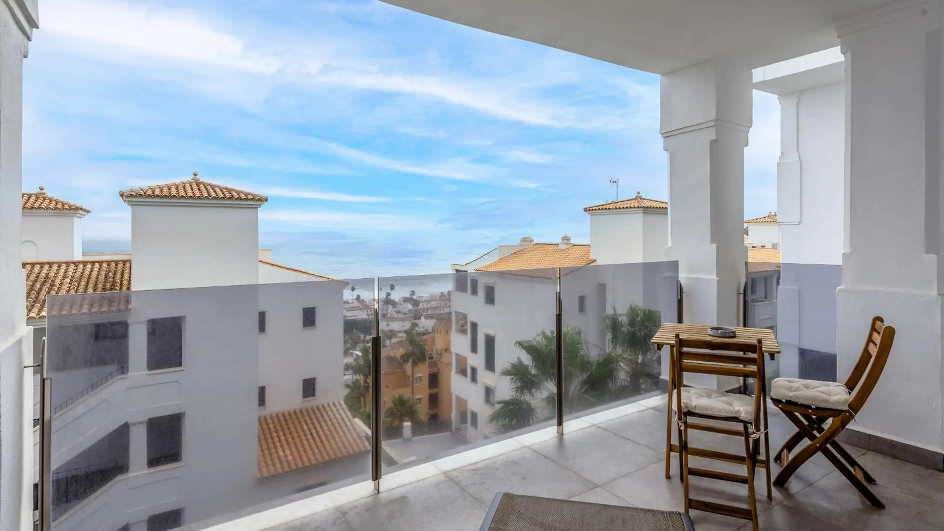Luxurious Apartment With Sea Views Blue Suites B2-103 Manilva Pansiyon